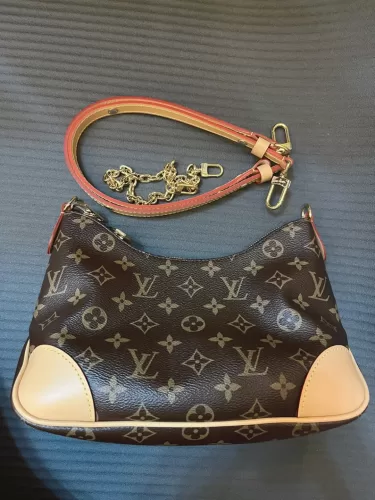 Click to view full screen Louis Vuitton M45832 Boulogne photo review